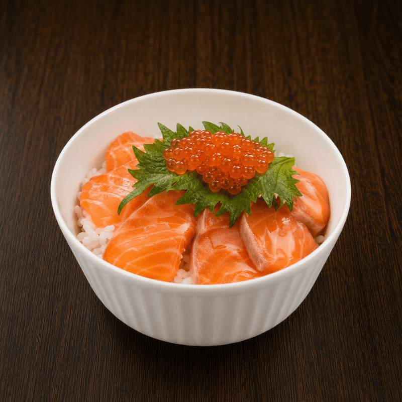 Cơm sake ikura: cá hồi và trứng cá hồi trên một tô cơm Nhật